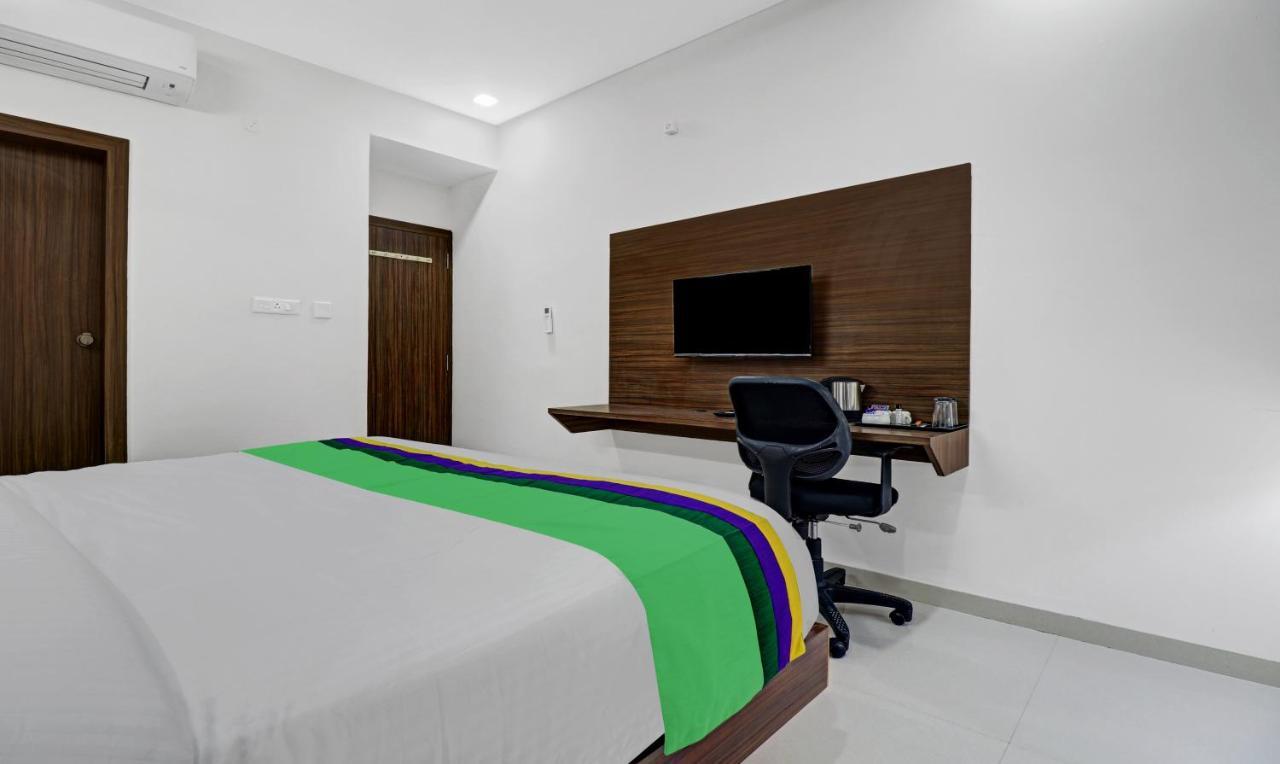 Treebo Raga Hotel Visakhapatnam Exterior foto